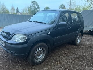2015 Chevrolet Niva I Рестайлинг, чёрный, 460000 рублей, вид 1