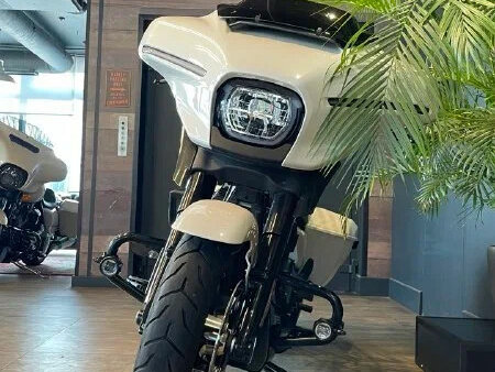 2024 Harley-Davidson Street Glide, белый, 3400000 рублей - вид 2