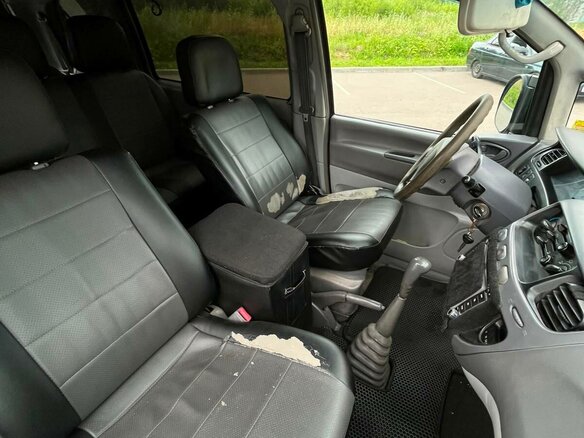2000 Mitsubishi Space Gear I Рестайлинг, красный, 565000 рублей - вид 15