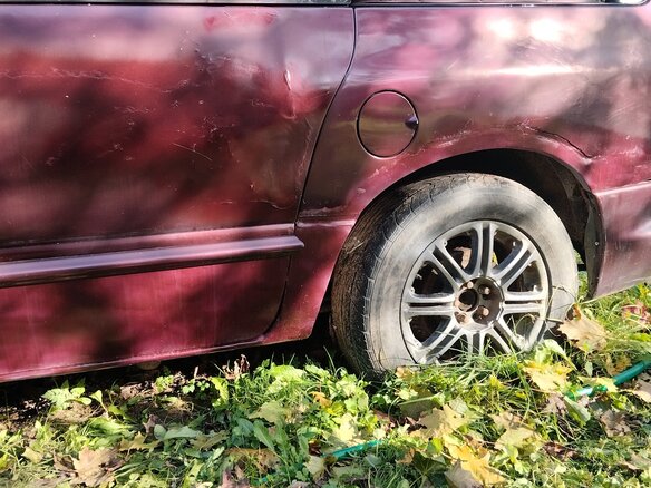 2000 Dodge Caravan III, пурпурный, 200000 рублей - вид 8
