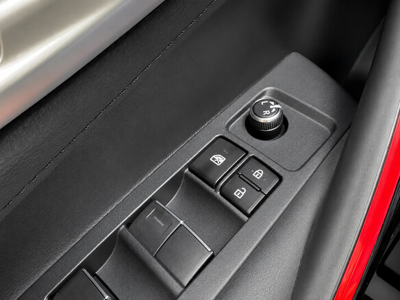 2022 Toyota Corolla Sporty XII (E210) Рестайлинг, белый - вид 16