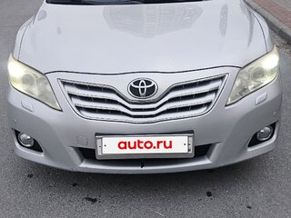 2010 Toyota Camry VI (XV40) Рестайлинг, серебристый, 1290000 рублей, вид 1