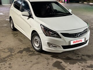 2014 Hyundai Solaris I Рестайлинг, белый, 1000000 рублей, вид 3