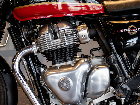 2025 Royal Enfield Interceptor, чёрный, 699000 рублей - вид 7