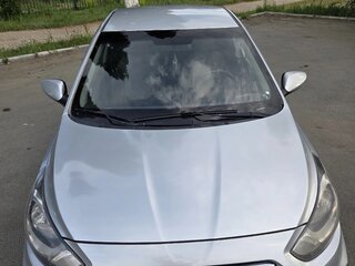 2011 Hyundai Solaris I, серебристый, 610000 рублей, вид 3