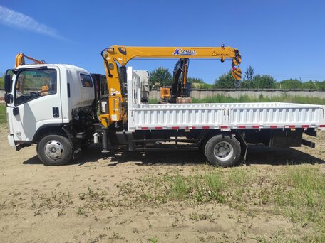 2026 Isuzu Elf (N-series), белый, 5600000 рублей, вид 2