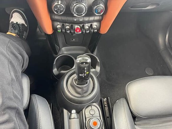 2020 Mini Hatch Cooper III (F55/F56) Рестайлинг, серый, 2050000 рублей - вид 12