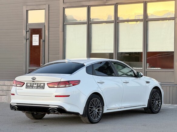 2018 Kia Optima IV Рестайлинг, белый, 2150000 рублей - вид 10
