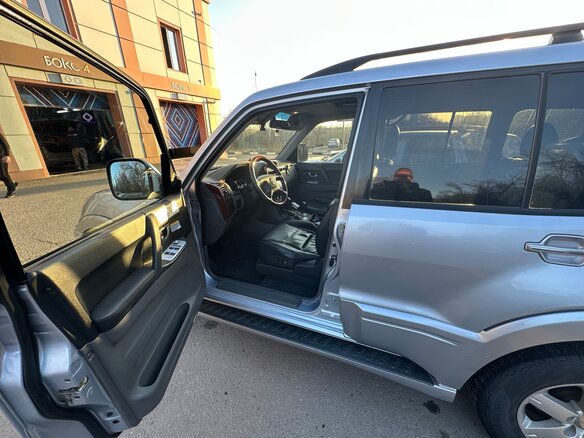 2006 Mitsubishi Pajero III Рестайлинг, серебристый, 1150000 рублей - вид 18