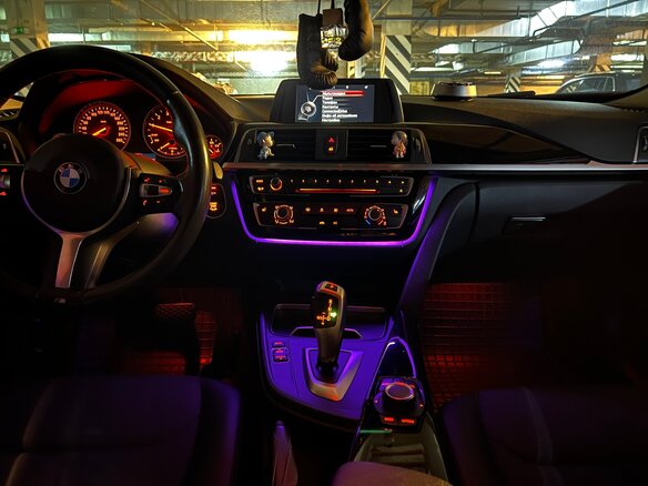2017 BMW 3 серии 320i VI (F3x) Рестайлинг, белый, 1800000 рублей - вид 12