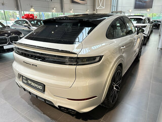 2026 Porsche Cayenne GTS Coupé III Рестайлинг, серый, 24900000 рублей, вид 5