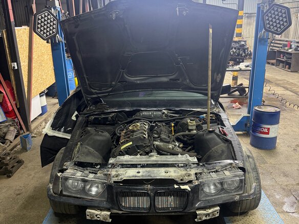 1995 BMW 3 серии 318i III (E36), чёрный, 350000 рублей - вид 4