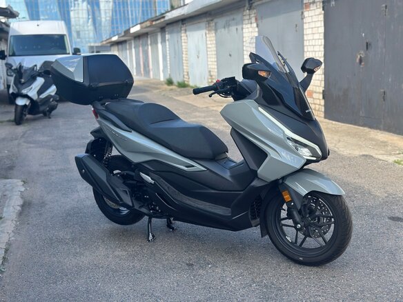 2026 Honda Forza, серый, 1000000 рублей