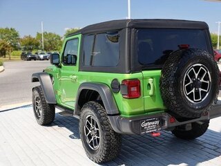 2025 Jeep Wrangler IV (JL) Рестайлинг, зелёный, 6393000 рублей, вид 3