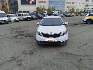 2016 Kia Rio III Рестайлинг, белый, 780000 рублей, вид 1