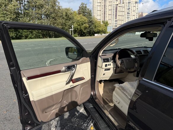 2018 Lexus GX 460 II Рестайлинг, коричневый, 6750000 рублей - вид 9