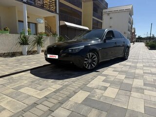 2006 BMW 5 серии 523i V (E60/E61), чёрный, 1300000 рублей, вид 2