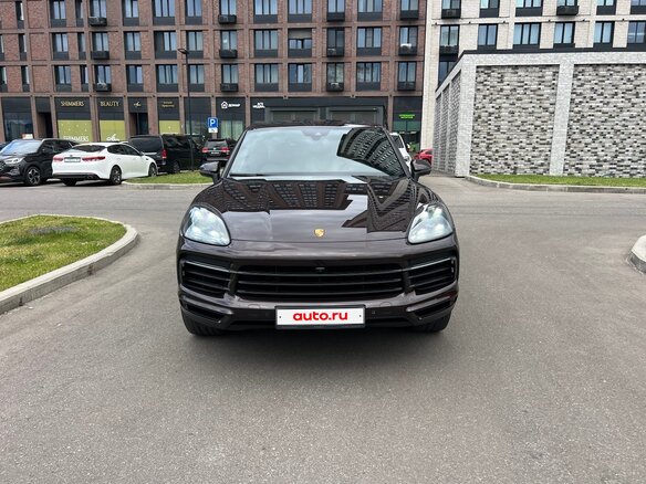 2019 Porsche Cayenne III, коричневый - вид 2