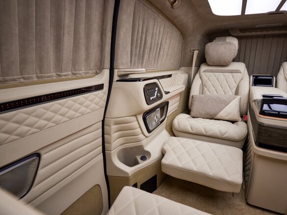 2026 Mercedes-Benz V-Класс Extra Long 300 d экстра длинный III (W447) Рестайлинг 2, чёрный, 37900000 рублей - вид 34