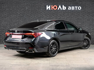 2022 Toyota Avalon V, чёрный, 3070000 рублей, вид 4