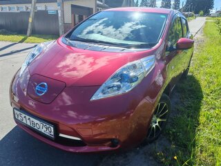 2016 Nissan Leaf 30kWh I (ZE0/AZE0), красный, 1250000 рублей, вид 1