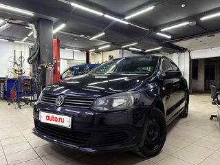 2015 Volkswagen Polo V Рестайлинг, чёрный, 520000 рублей, вид 2