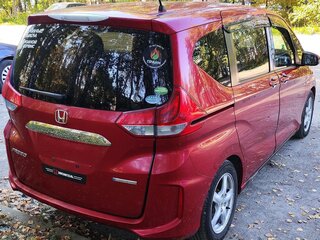 2018 Honda Freed II, красный, 1320000 рублей, вид 2