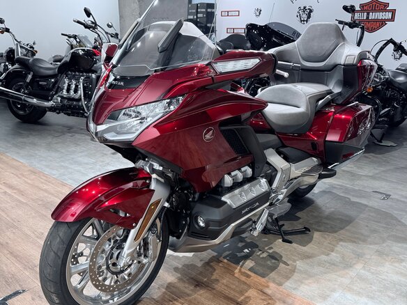 2023 Honda GL 1800 Gold Wing, красный - вид 10