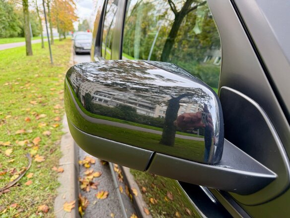 2011 Land Rover Discovery IV, чёрный - вид 12