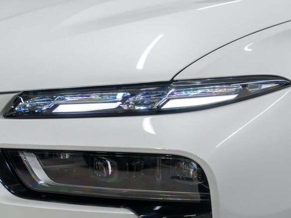 2026 BMW X7 40i I (G07) Рестайлинг, белый, 16350000 рублей - вид 2