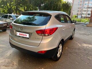 2013 Hyundai ix35 I, серебристый, 1050000 рублей, вид 4