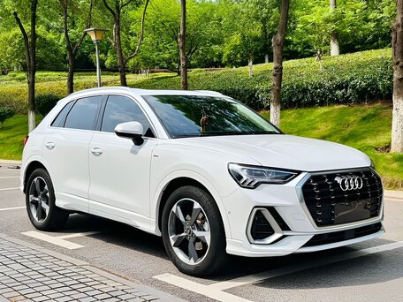 2022 Audi Q3 35 TFSI II (F3), белый, 2350000 рублей, вид 1