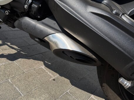 2023 Triumph Rocket 3, чёрный, 2300000 рублей, вид 4