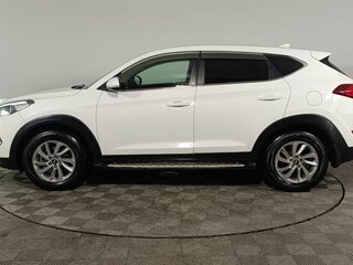 2017 Hyundai Tucson III, белый, 1920000 рублей, вид 4