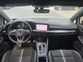 2023 Volkswagen Golf VIII, белый, 1800700 рублей - вид 6