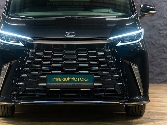 2026 Lexus LM 350h II, чёрный - вид 2