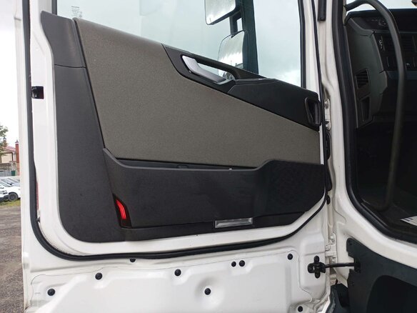 2021 Volvo FH, белый - вид 9
