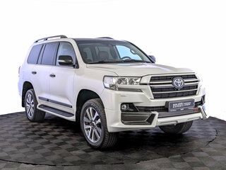 2020 Toyota Land Cruiser 200 Series Рестайлинг 2, белый, 8620000 рублей, вид 3