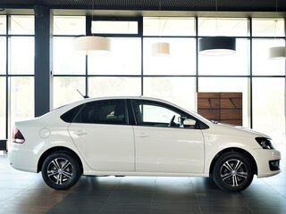 2019 Volkswagen Polo V Рестайлинг, белый, 1000000 рублей, вид 4