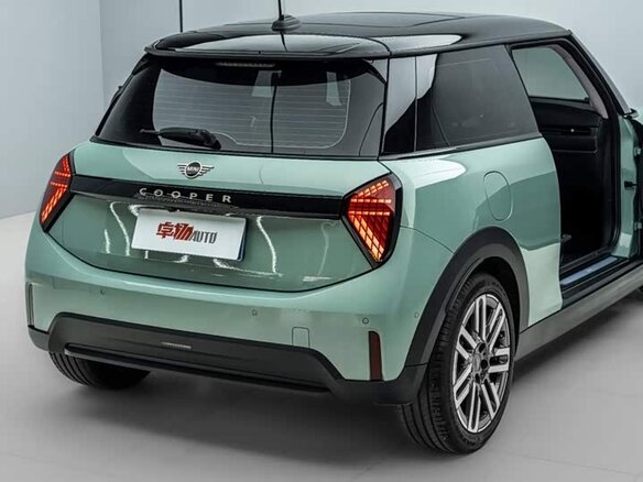 2025 Mini Hatch C IV (F65/F66/J01), зелёный, 3520000 рублей - вид 33