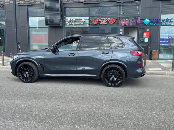 2020 BMW X5 30d IV (G05/G18), серый - вид 2