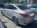 2014 Hyundai Solaris I Рестайлинг, серебристый, 378537 рублей - вид 2