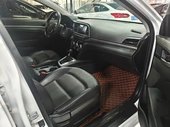 2021 Hyundai Elantra VI (AD) Рестайлинг, белый - вид 9
