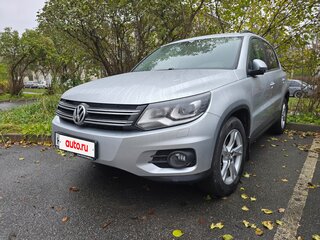 2015 Volkswagen Tiguan I Рестайлинг, серебристый, 1530000 рублей, вид 1