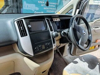 2009 Nissan Serena III (C25), белый, 1000000 рублей, вид 4