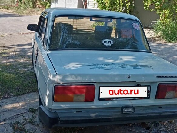 1999 Lada (ВАЗ) 2105, белый, 95000 рублей - вид 1