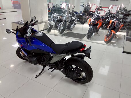 2025 BMW R 1300 RS, синий, 2150000 рублей, вид 4
