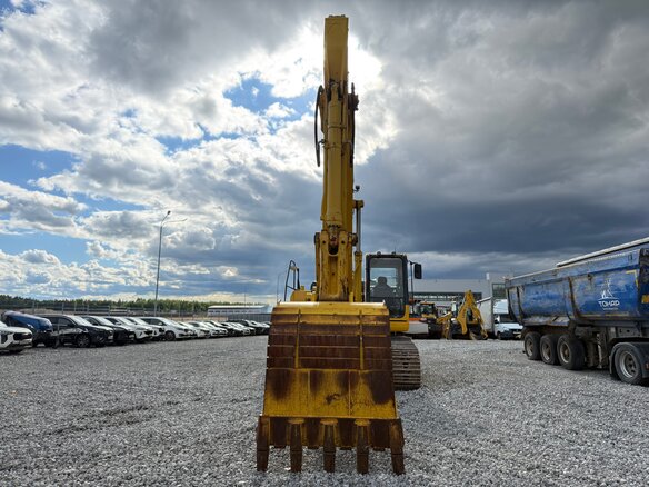 2017 Komatsu PC300, жёлтый - вид 6