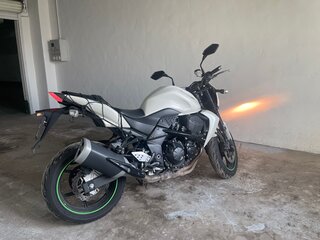 2013 Kawasaki Z 750, белый, 550000 рублей, вид 1