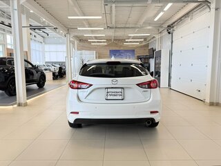 2016 Mazda Axela III Рестайлинг, белый, 1429000 рублей, вид 5